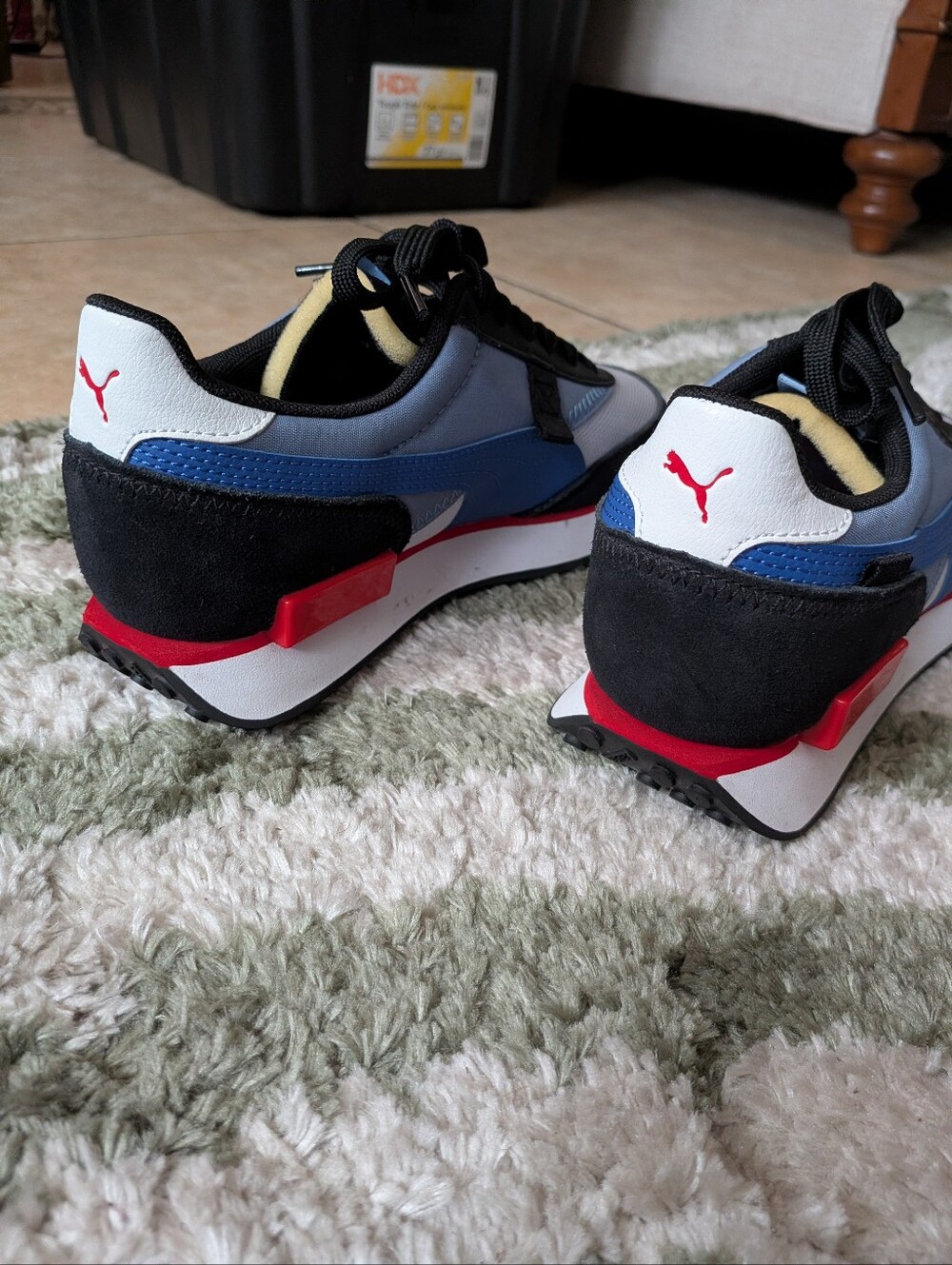 Puma Low-Top Sneakers in Blue, Black & Red